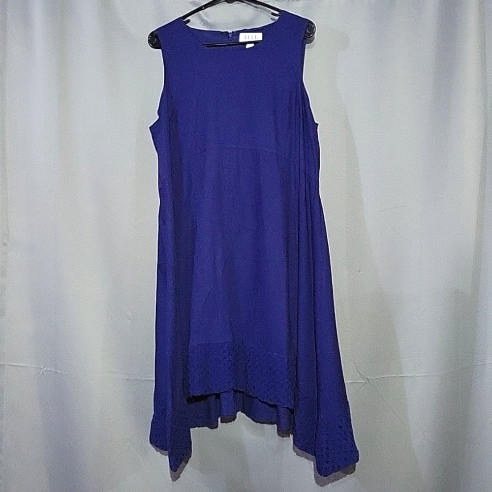 ELLE Sleeveless Dress